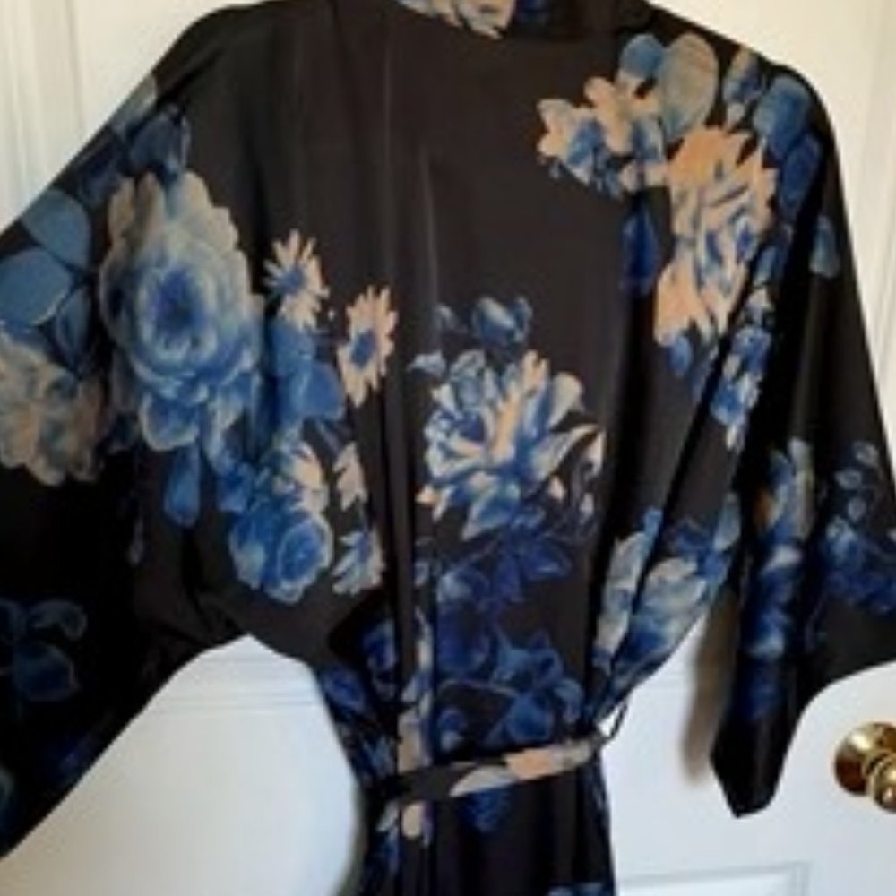 KIM+ONO long Silk Robe